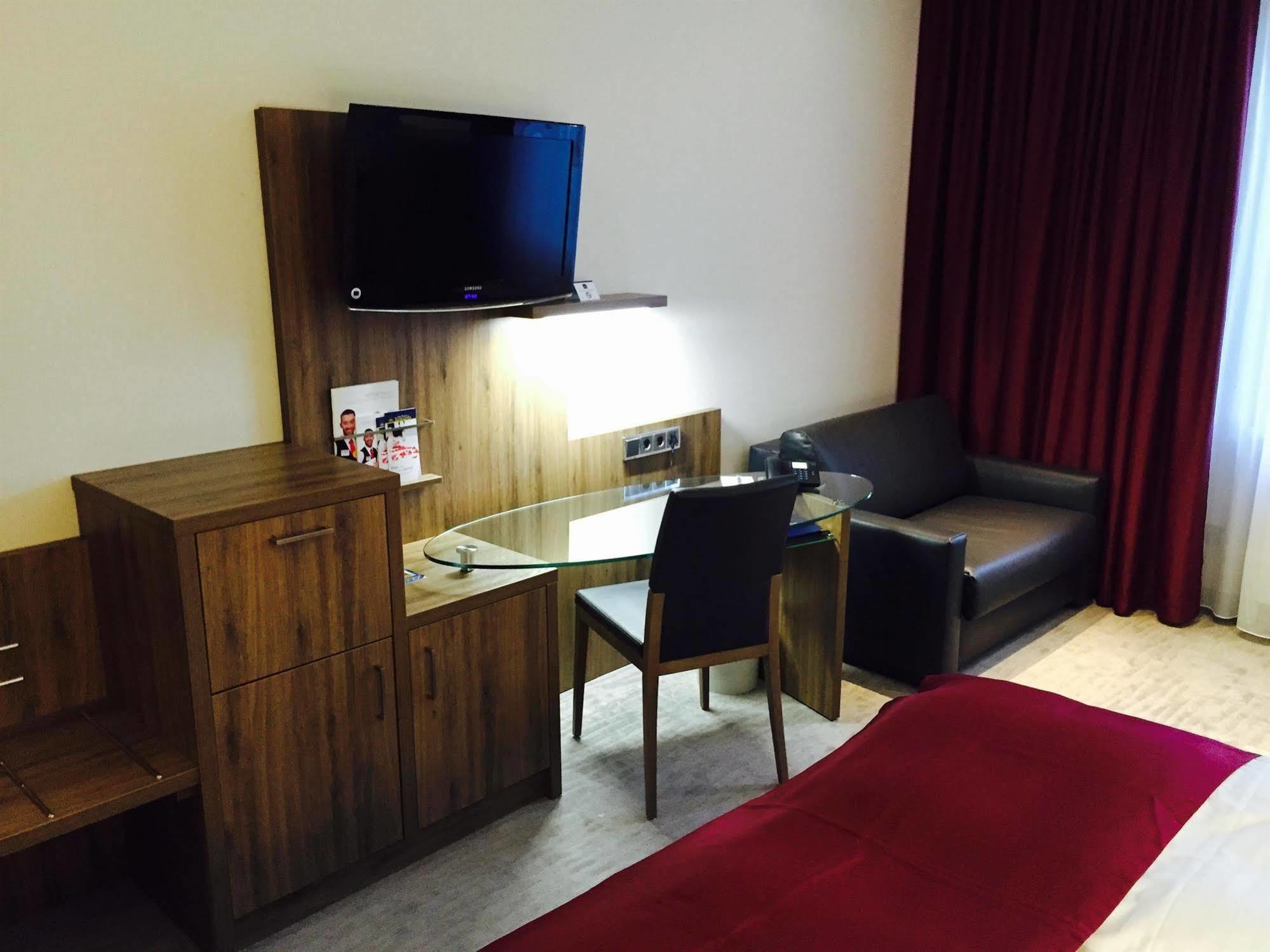 Best Western City Hotel บราวน์ชไวก์ ภายนอก รูปภาพ